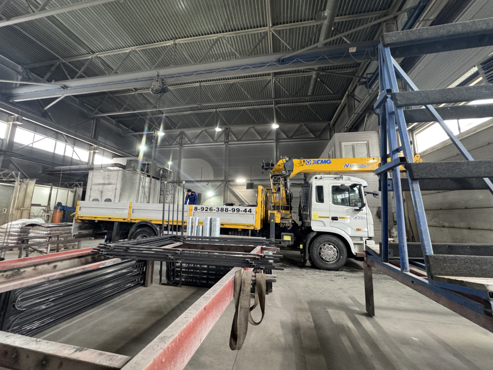 auto2help.ru,  загрузка в ангаре металлоконструкций, Раменский район, Михайловская Слобода, Новорязанское шоссе