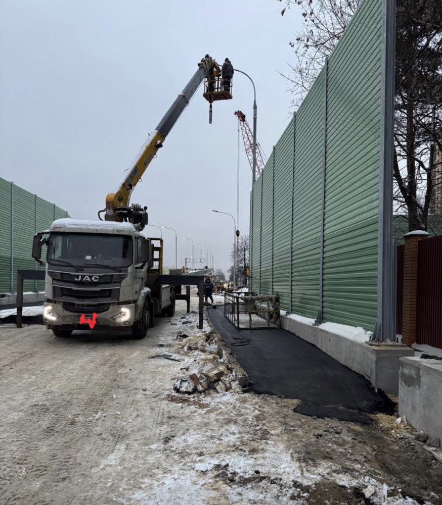 auto2help.ru,  при помощи крана-манипулятора устанавливаем фонари, Быковская эстакада, Казанская железная дорога